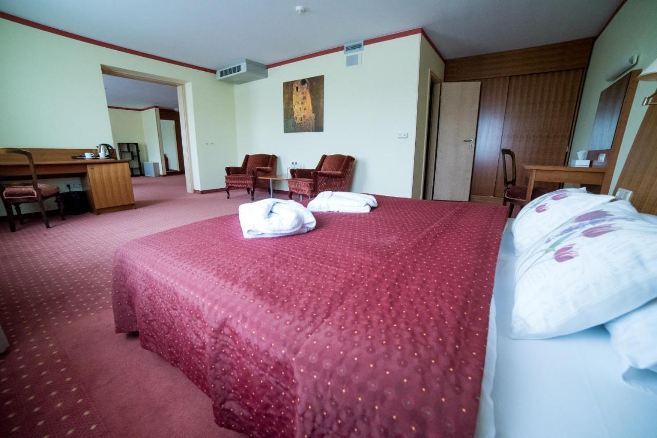 Hotel Tigra Priekuli Екстер'єр фото