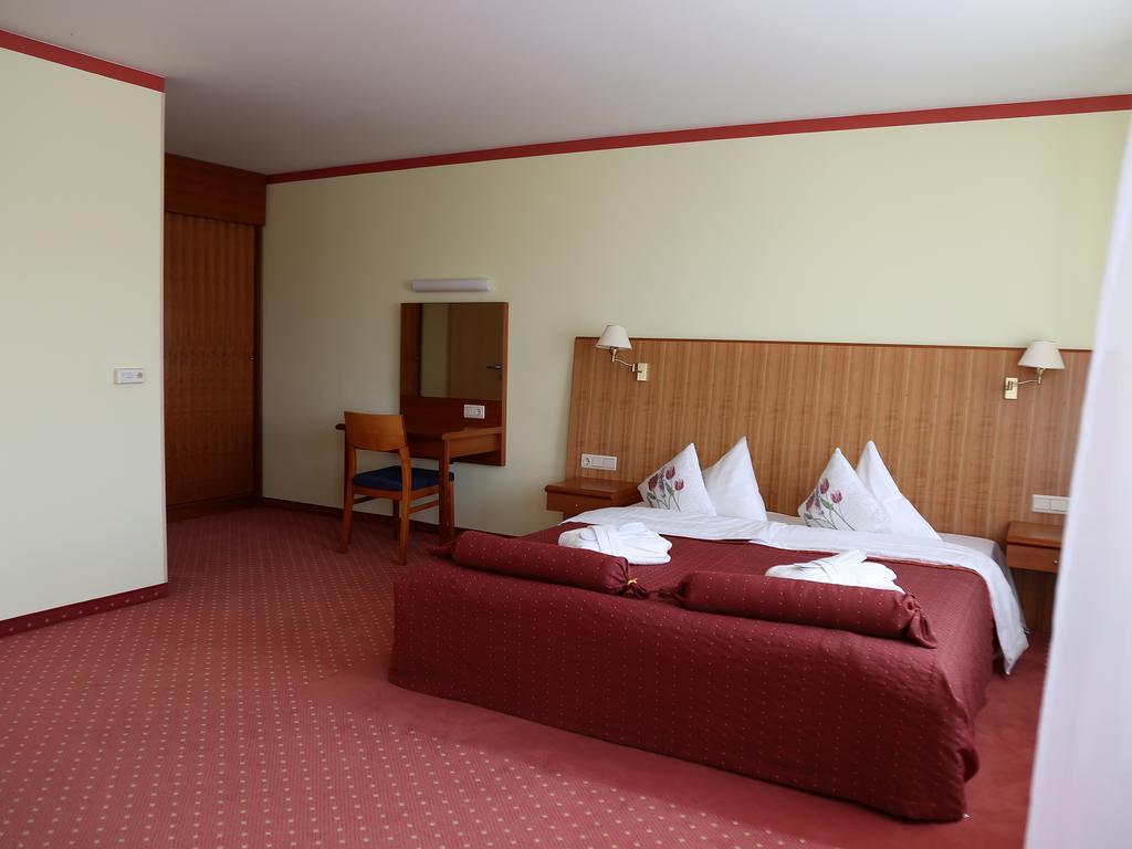 Hotel Tigra Priekuli Екстер'єр фото